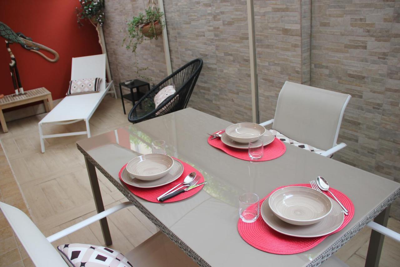 דירות לוקה Casa Lucia Private Car Or Motorcycle Park מראה חיצוני תמונה